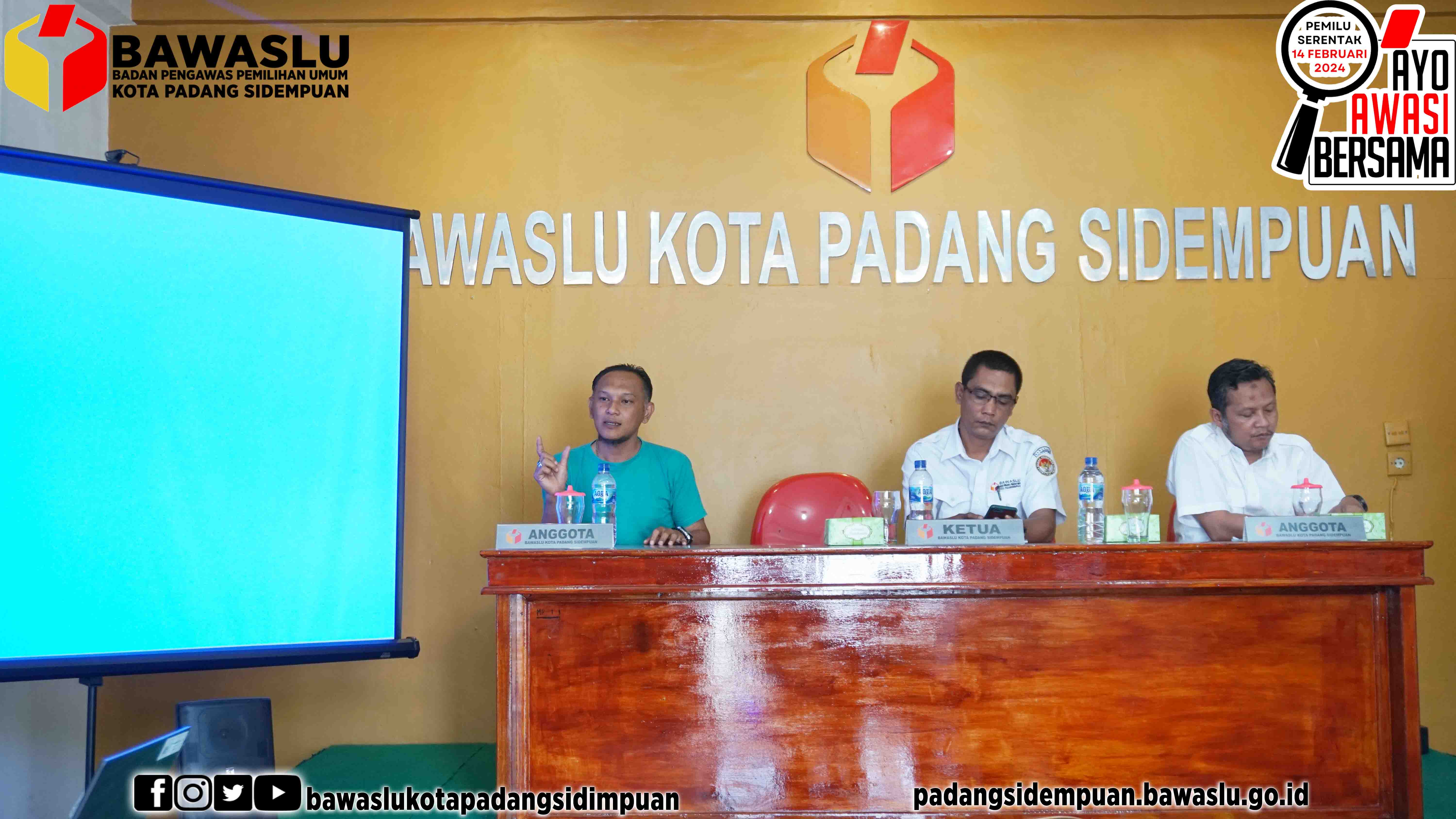 Bawaslu Kota Padang Sidempuan Gelar Diskusi Internal Tentang Pembuatan Berita