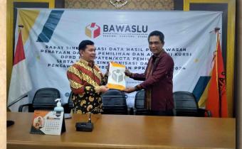 Bawaslu Kota Padang Sidempuan Hadiri Rapat singkronisasi data hasil pengawasan penataan dapil DPRD serta singkronisasi data hasil pengawasan pembentukan PPK pemilu tahun 2024.