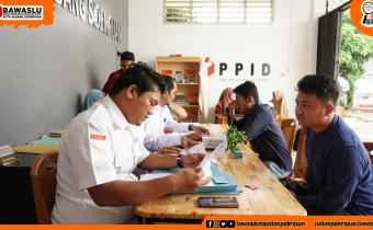 Antusiasme Masyarakat Kota Padang Sidempuan Mendaftar Calon Anggota Panwaslu Kecamatan dalam pelaksanaan Pemilu